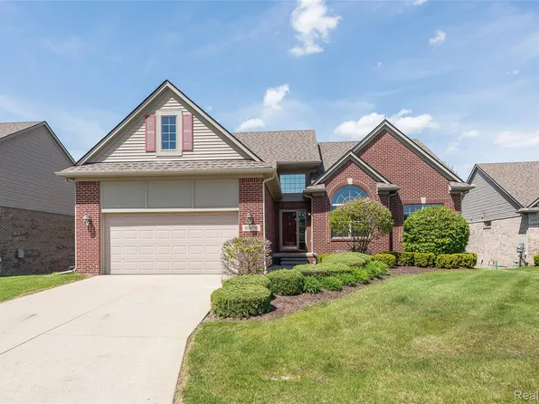 20605 Golf Ridge Cir, Livonia, MI 48152