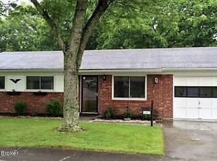 9402 Coolridge Dr, Louisville, KY 40229