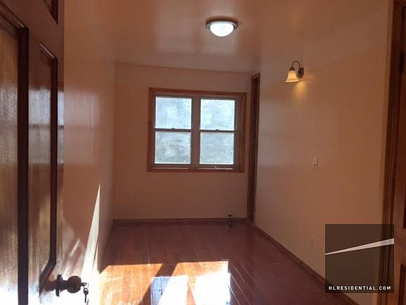 4th image of 2339 33rd Ave #2