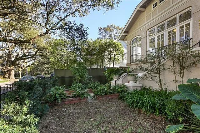 427 Lowerline St #A — Photo 2