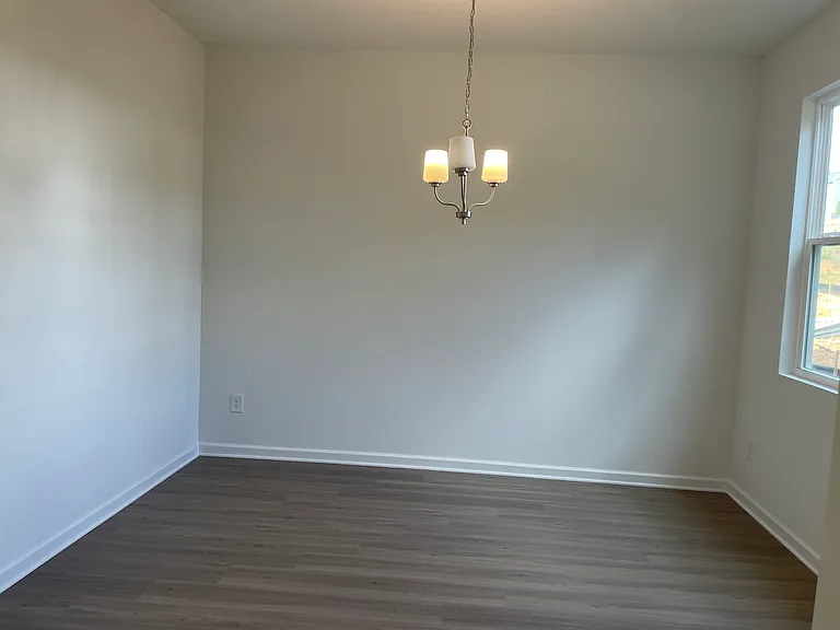 146 Parkwood Dr — Photo 8