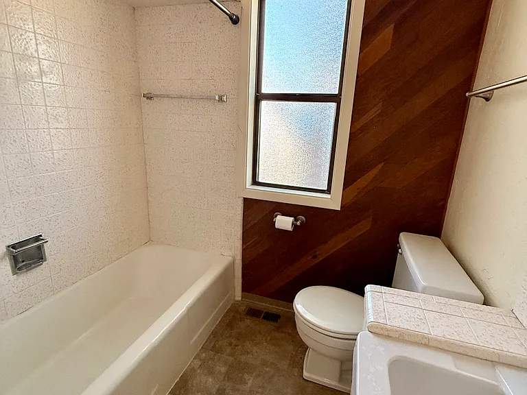 755 Walker Ave — Photo 11