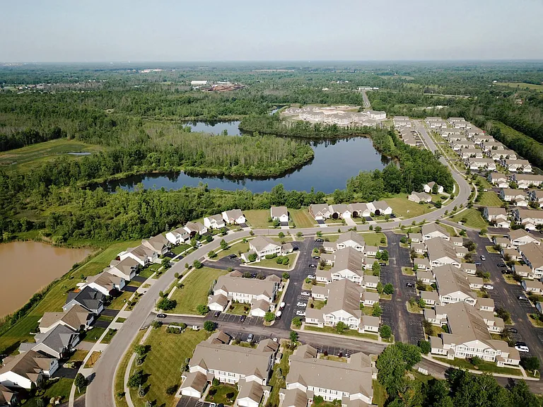 Dockside Village Apartments — Photo 13