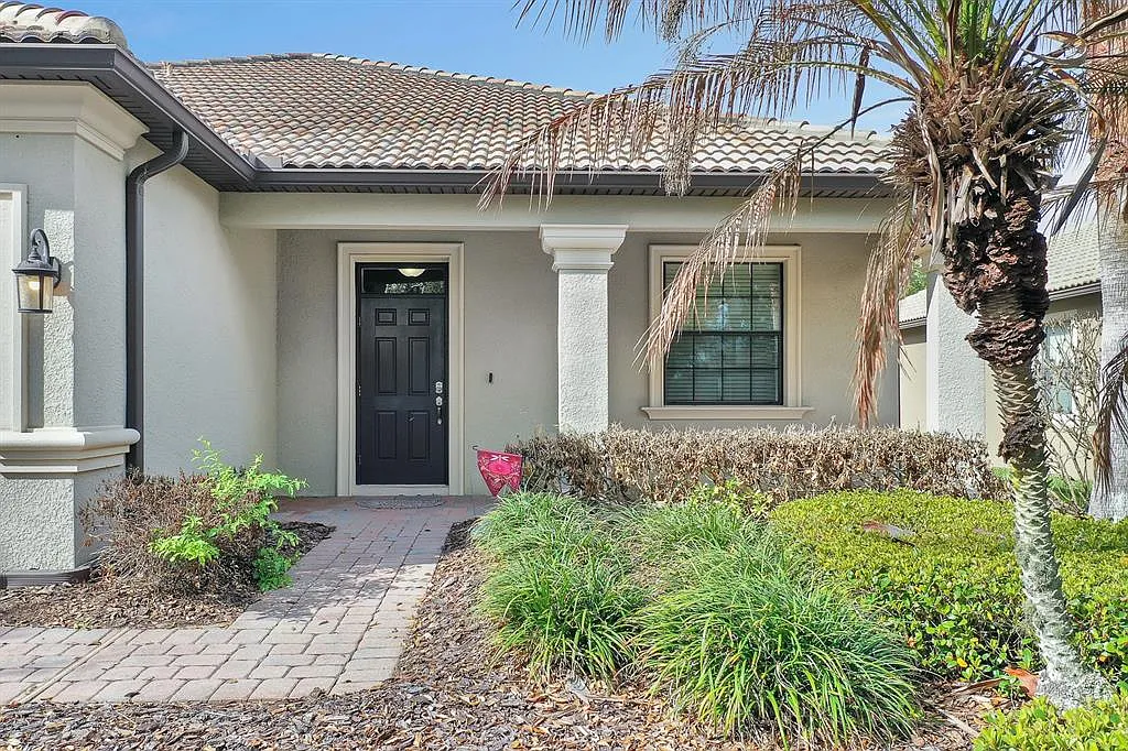 4 bed, 3.0 bath, 2381 sqft, $2,995 — Photo 2