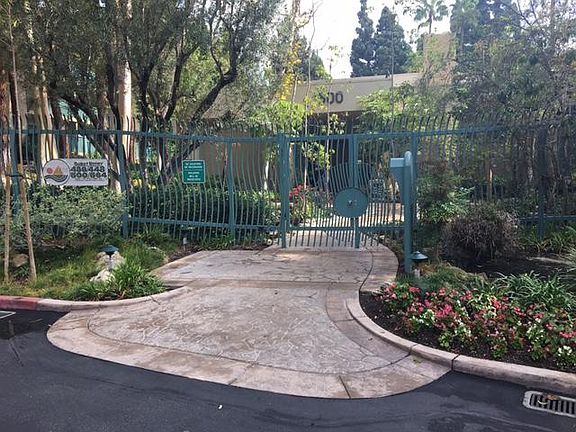 4th image of 576 N Bellflower Blvd Unit 110