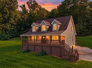 555 New Clear Branch Rd, Rocky Top, TN 37769