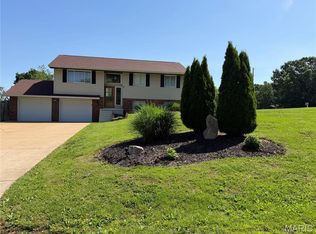 832 Brice Dr, Festus, MO 63028
