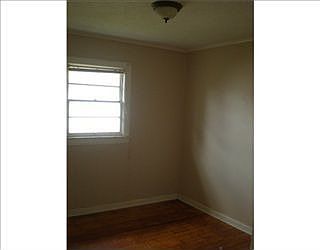5th image of 422 Albert St