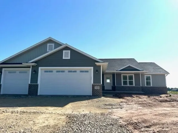 715 Wildwind Dr, Hortonville, WI 54944