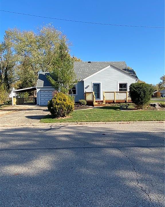 1st image of 82 Lucas Dr