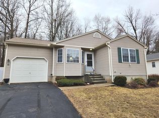 30 Pheasant Hill Dr #30, Enfield, CT 06082
