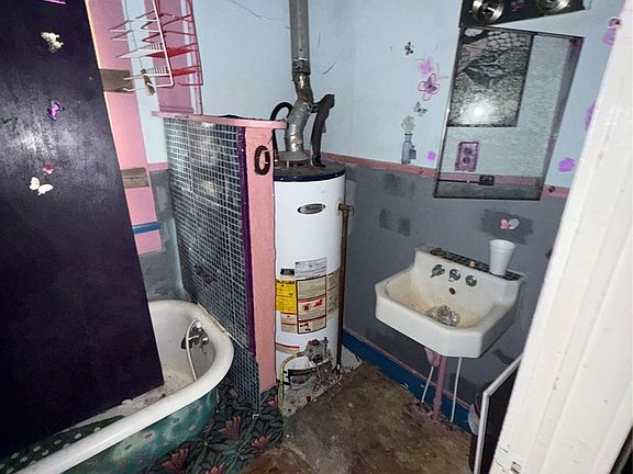 4th image of 235 N 2nd St