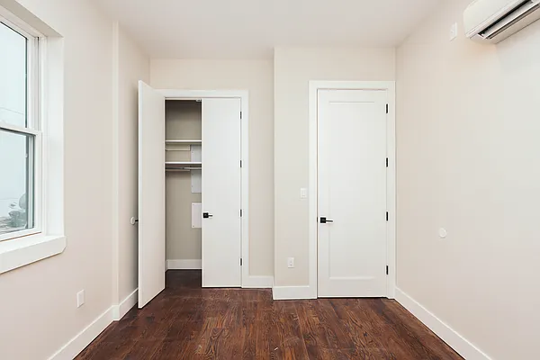 Rented by Nooklyn NYC LLC | media 11