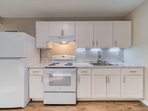 4 Springwood Cir #4C