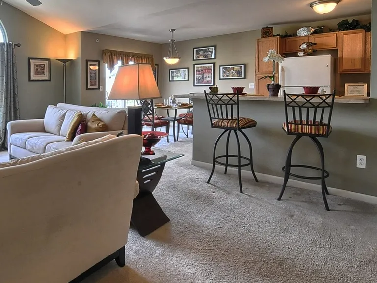 Ashford Apartments — Photo 31
