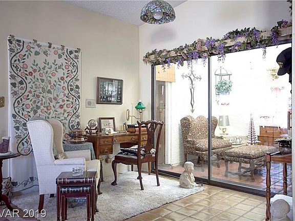 2nd image of 2060 Heritage Oaks St
