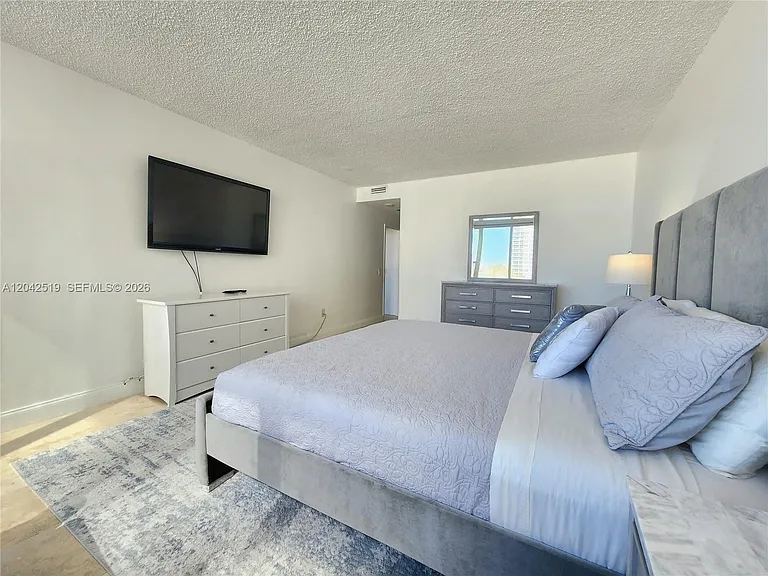 3505 S Ocean Dr #412 — Photo 18