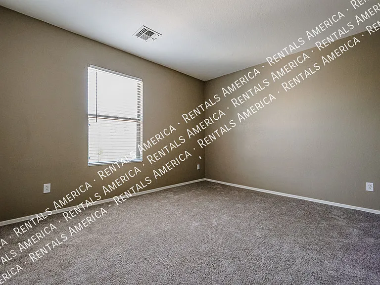 1356 E Clifton Ave — Photo 23