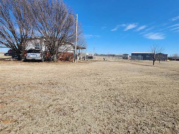 3rd image of 11390 NE Trail Rd