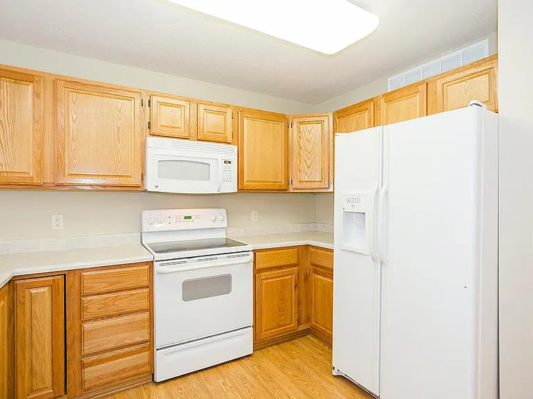 6910 Milan Dr — Photo 9
