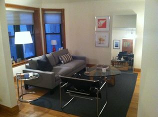550 W Roscoe St #3B, Chicago, IL 60657
