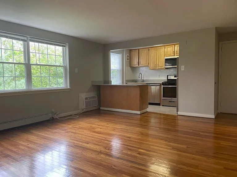 The Metropolitan Wynnewood — Photo 21