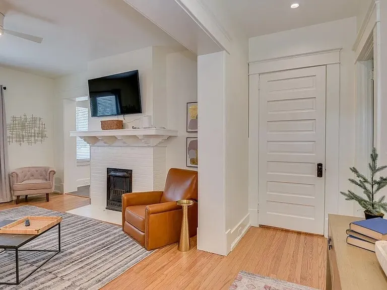 1329 Winter St #1 — Photo 5