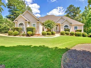 70 Springwater Shrs, Newnan, GA 30265