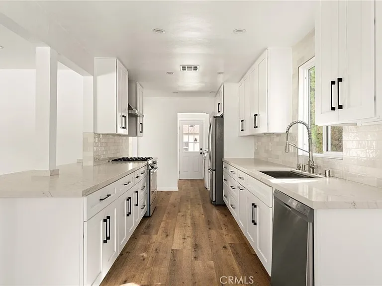 5840 Allott Ave — Photo 4