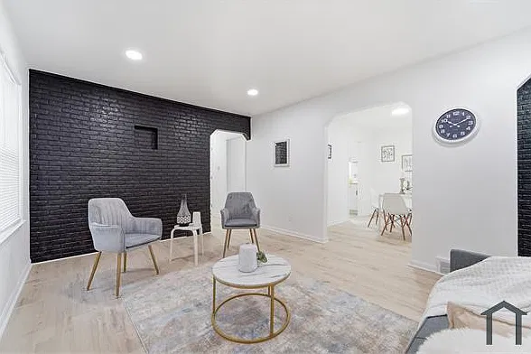 3 bed, 1700 sqft, $1,700 — Photo 2