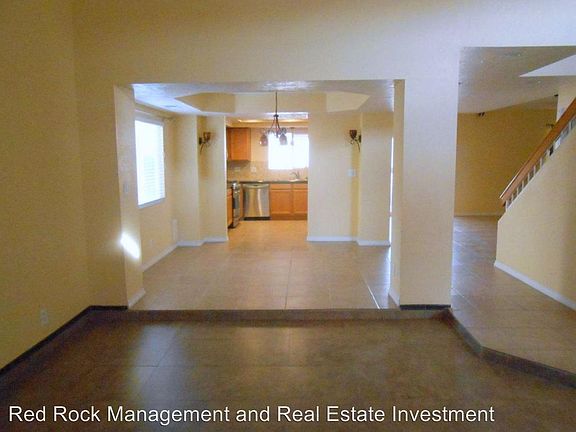 4th image of 22 Stone Cress Dr