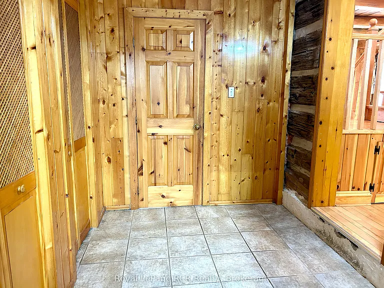324097 The Glen Rd — Photo 10