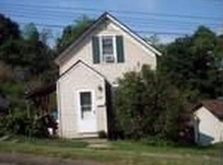16 Parker Ave, Franklin, PA 16323