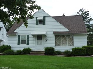 5352 Huron Rd, Lyndhurst, OH 44124