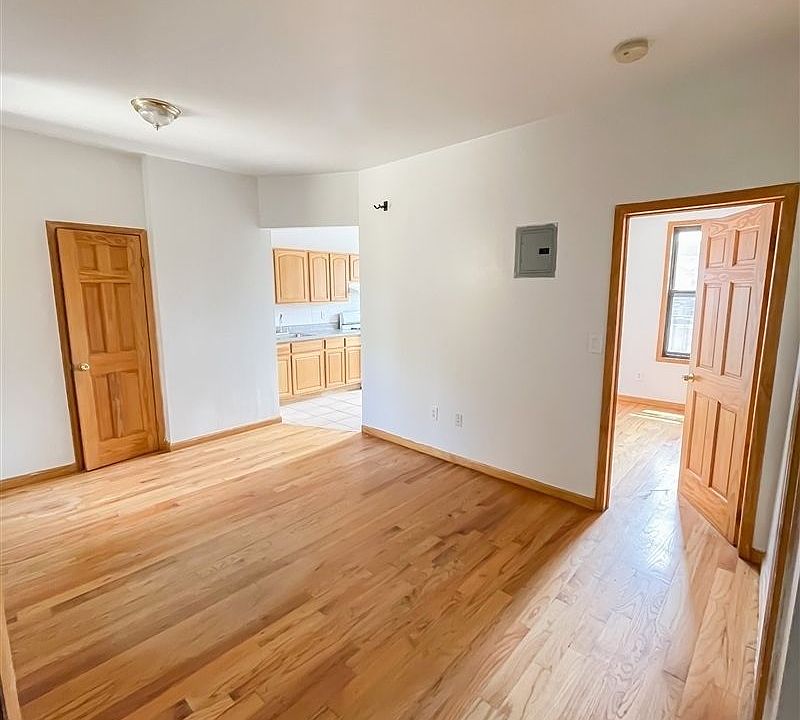 1st image of 30-34 32nd St #4D