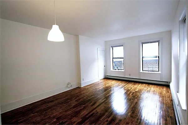 Rented by R New York | media 18