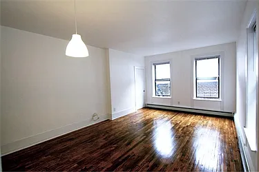 Rented by R New York