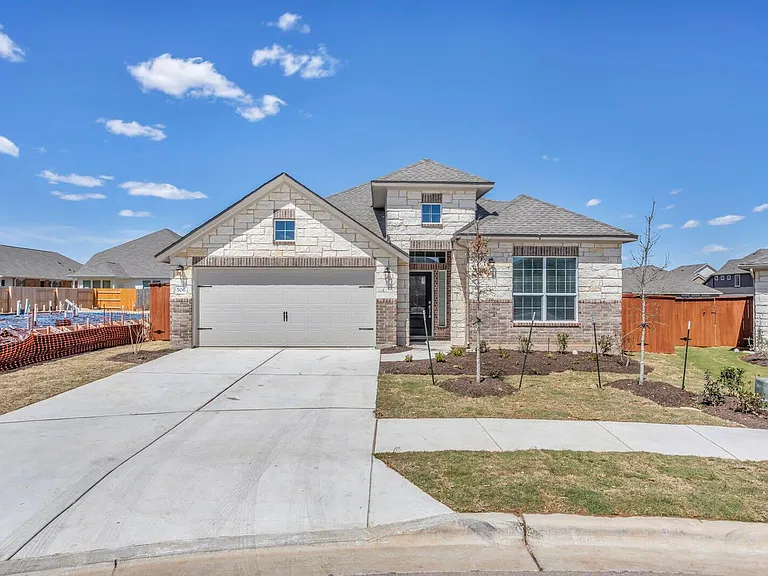 506 Sixpence Ln — Photo 1