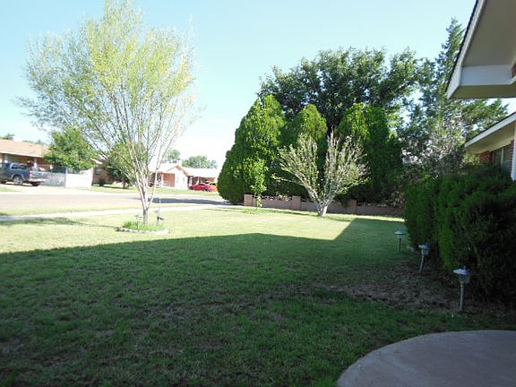 3rd image of 2111 S Avenue I Pl