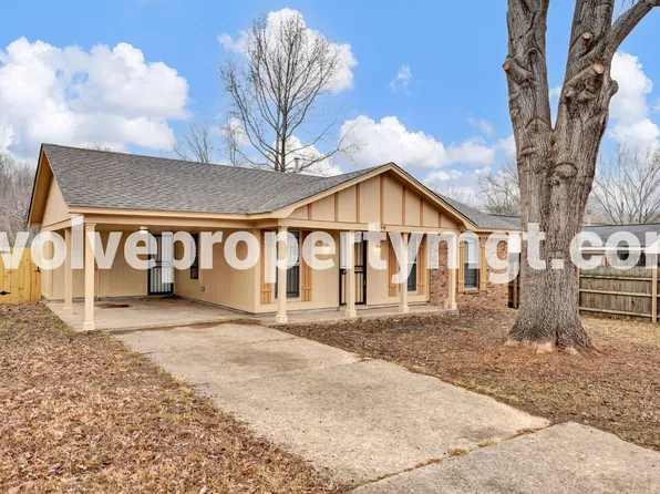 3298 Cedar Springs Dr, Memphis, TN 38128