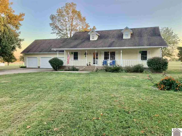 68 Woodland Dr, Metropolis, IL 62960