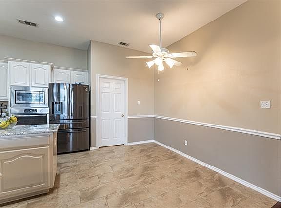 4th image of 1709 Flatwood Dr