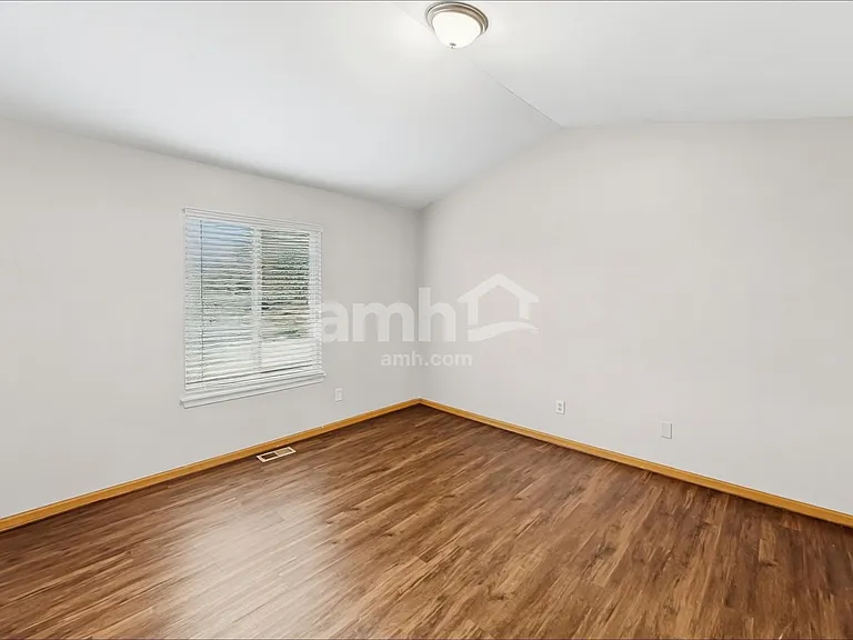 21555 Fulton Ct — Photo 10