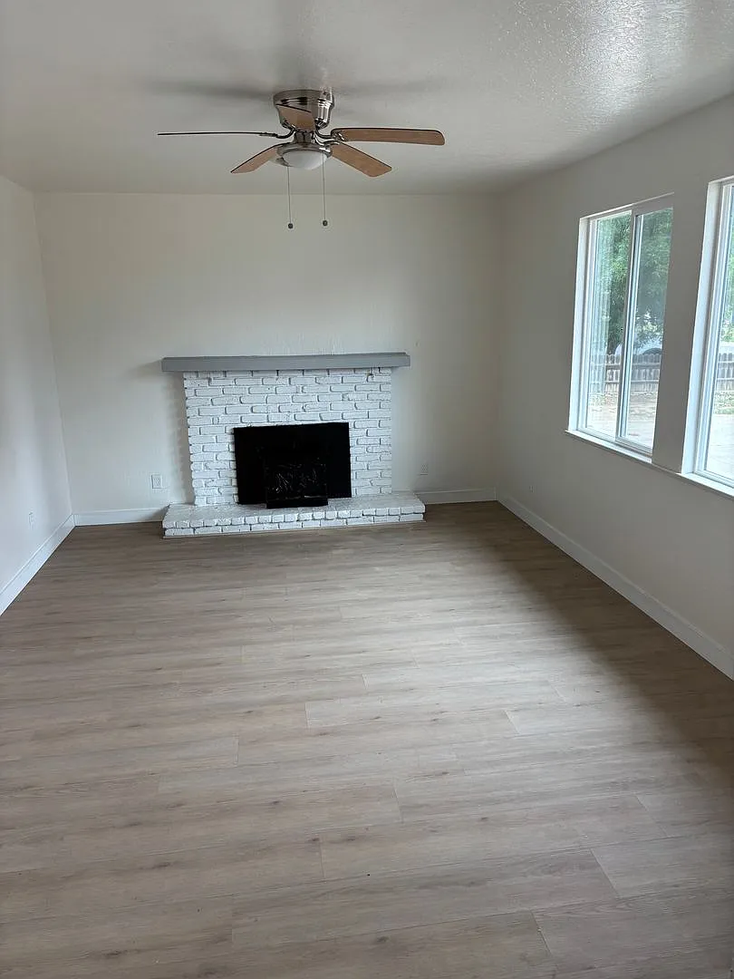 4 B/D 2 Ba Home In Gridley Available Now! — Photo 2