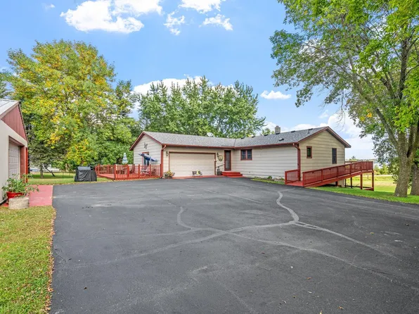 4614 56th St SW, Waverly, MN 55390