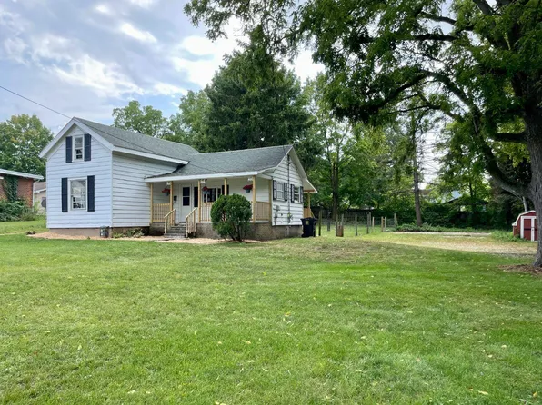 320 Depot St, Constantine, MI 49042