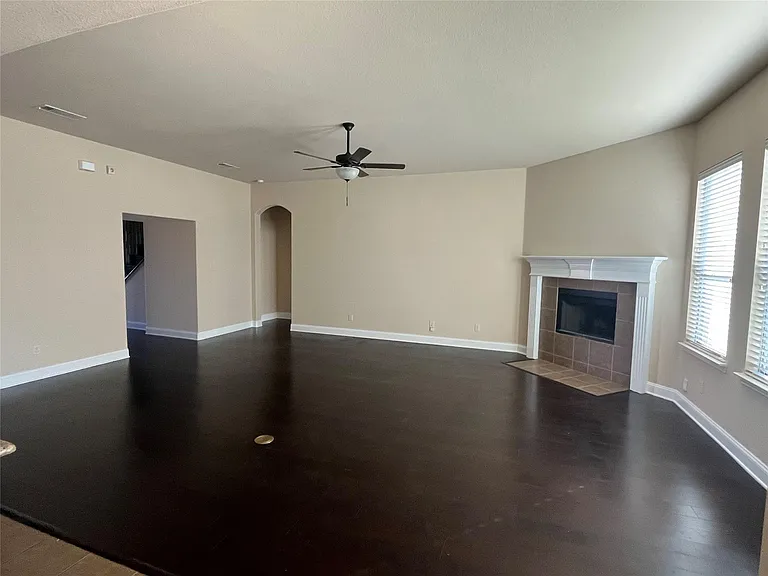 3826 Hyde Park Dr — Photo 7