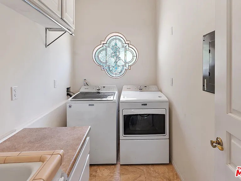 7350 Brodiaea Way — Photo 26