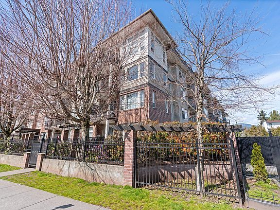 2nd image of 46289 Yale Rd #312