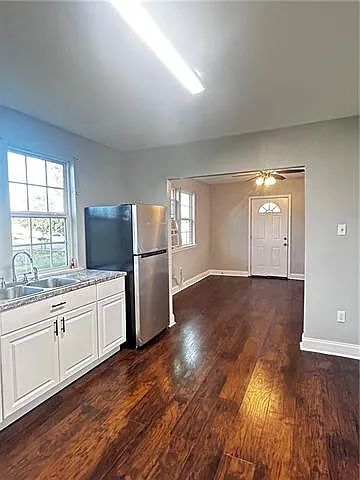 2 bed, 2.0 bath, 975 sqft, $1,350 — Photo 4
